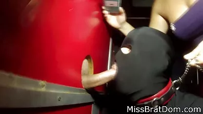 Heiße schwarze Küken bekommt ihre Kehle gut DTD gefickt deutsche amateur sexfilme