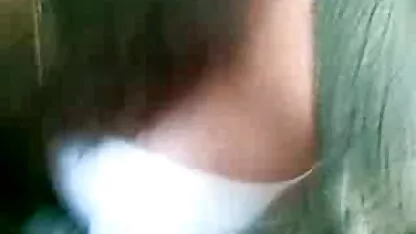 Rothaarige schöne deutsche sexfilme haarige Frau und riesiger schwarzer Dildo in der Dusche