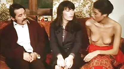 Flat Chested GF saugt Dick deutsche vintage pornofilme auf Cam